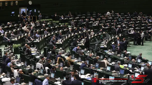 تذکر 38 نماینده به پزشکیان درباره ساماندهی کارکنان دولت