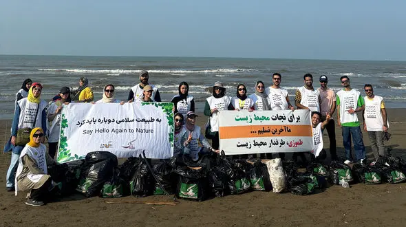 پاکسازی ساحل فریدون کنار به همت طرفداران محیط زیست «طموزی»