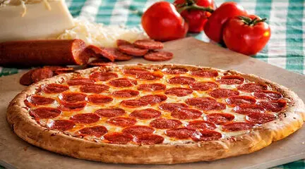طرز تهیه نان پیتزا ایتالیایی؛ نرم، ترد و خوشمزه مثل پیتزافروشی‌ ها