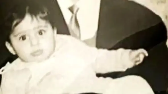 این دختر زیبا کدام بازیگر خیلی حاشیه ساز ایران است ؟!  / محاله ممکنه حدس بزنید !