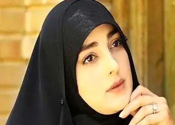 فیلم/ ستاره سادات قطبی از نماز خواندنش در مدینه