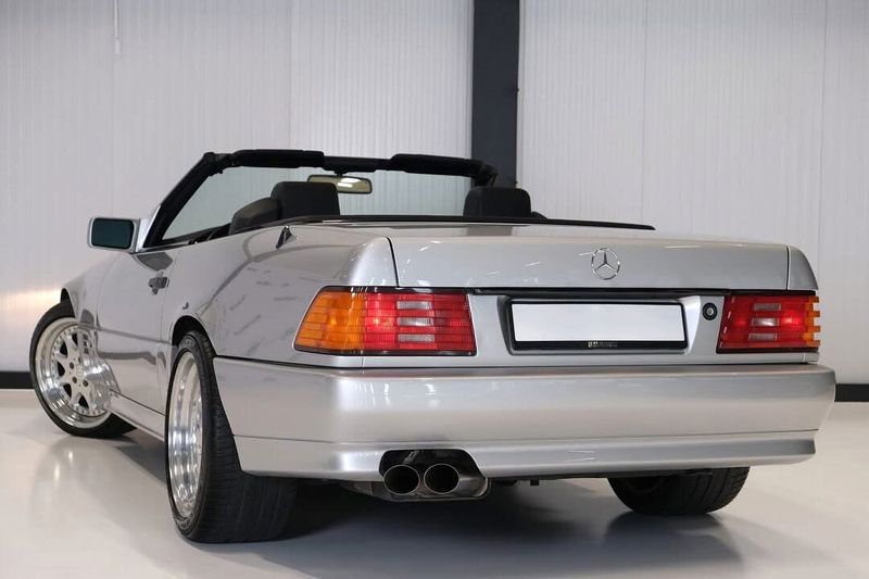 مرسدس بنز ۶۰۰ SL 6.9 BRABUS رودستر R129؛ افسانه ای نادر از دهه ۹۰