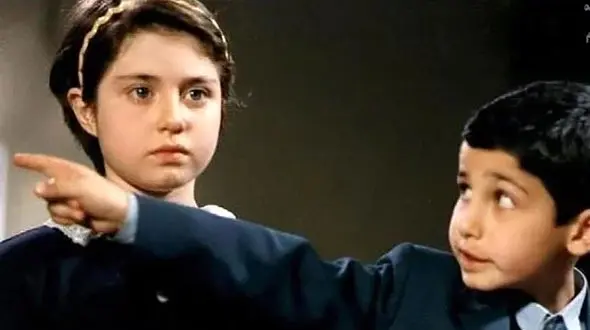 تغییر چهره زیبای  سارا کوچولوی سریال تولدی دیگر بعد از مهاجرت ! + عکس شوهر خارجی اش