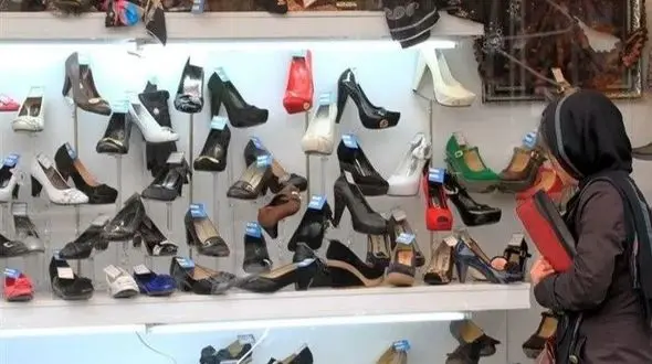 مرگ ناگوار کارگر زن جوان / گیرکردن سر در بالابر حادثه آفرید