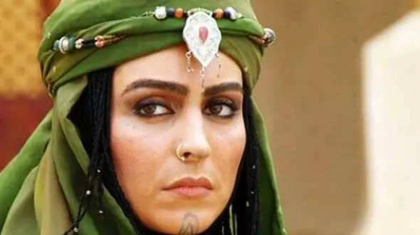 عکس؛ سفر زمان؛ چهرۀ «جاریه خواهر مختار» (مختارنامه) در آخرین سریالش قبل از فوت؛ سال 98