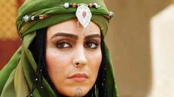 عکس؛ سفر زمان؛ چهرۀ «جاریه خواهر مختار» (مختارنامه) در آخرین سریالش قبل از فوت؛ سال 98