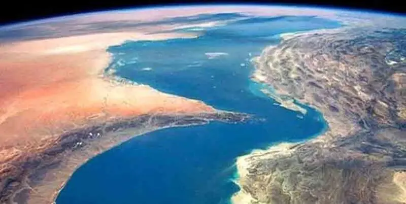 تنگه هرمز