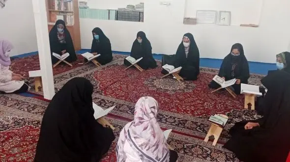 ختم قرآن کریم در خانه قرآن مهر روستای دزک