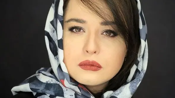 مهراوه شریفی نیا بر روی فرش قرمز فیلم درخونگاه+عکس