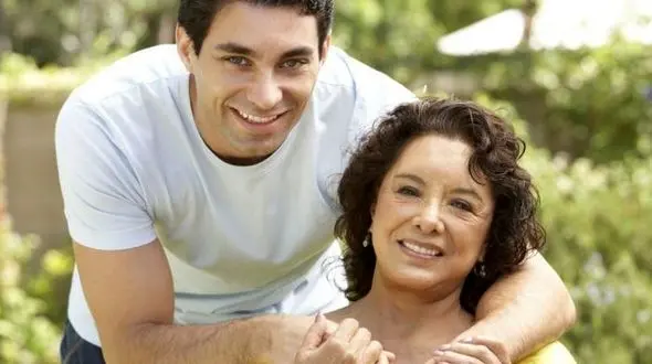 ازدواج مادری با پسرش / بازداشت بعد از بچه دار شدن!+ عکس