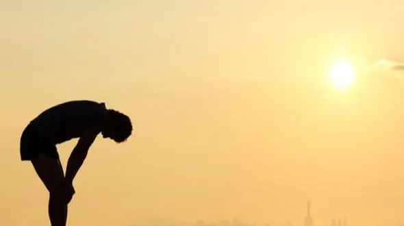 نوشیدن آب ساده در هوای گرم کافی نیست! روش‌ های موثر برای هیدراته ماندن