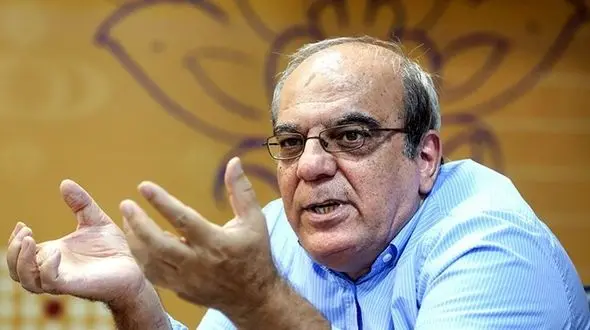 انتقاد عباس عبدی از سخنان امامان جمعه 4 شهر : چرا همه چیز را به گردن خدا می اندازید ؟ 