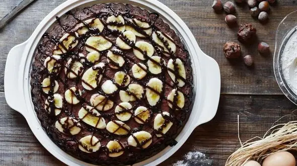 خوشمزه‌ترین کیک موزی شکلاتی روی گاز + فیلم