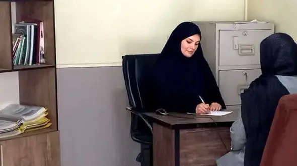 شاهین بعد از آزار سیاه در را قفل کرد ! / با پاهای خون آلود از خانه شیطان فرار کردم !