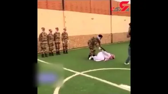 تمرین نظامی عجیب افسران زن ارتش عربستان که سوژه تمسخر رسانه‌های جهان شد + فیلم