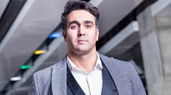 جنجال عکس خواهر جذاب پوریا پورسرخ ! / خانم دکتر شیک و متفاوت !