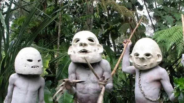 تصاویر وحشتناک از قبیله ای در پاپواگینه نو