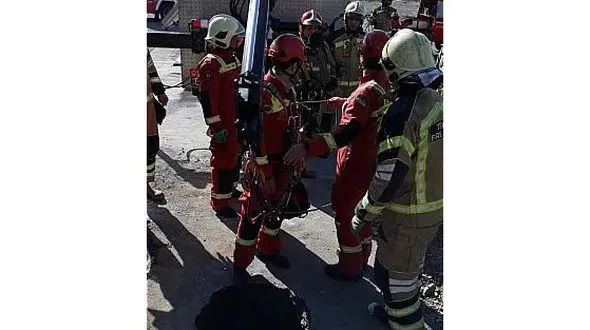 سقوط مرد جوان به اعماق چاه 10 متری + عکس