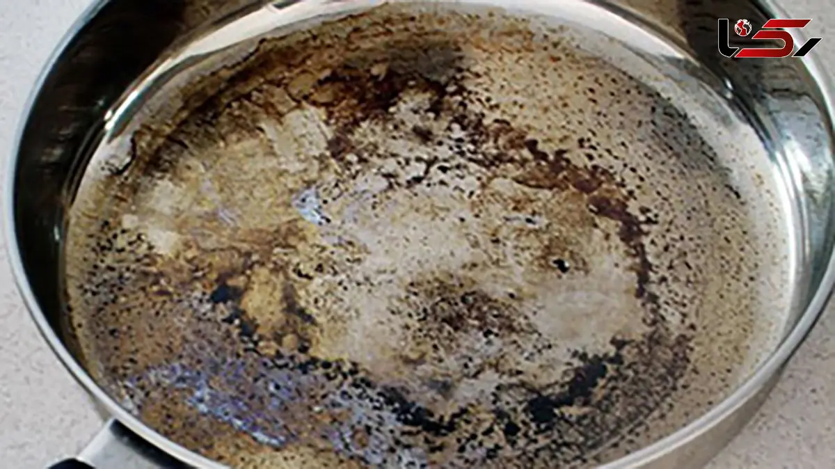 تمیز کردن ماهیتابه سوخته با چای سرد: راهکار جادویی آشپزی