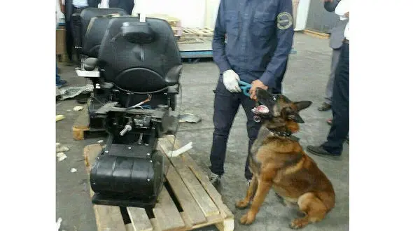 صندلی آرایشگاه جاساز تریاک بود+عکس