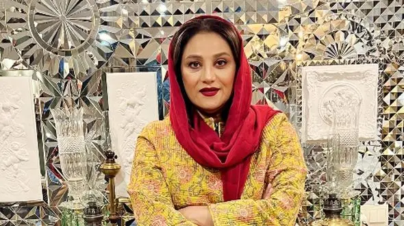 فیلم / نگاهی به چیدمان و دکوری های خانه دلنشین و گرم شبنم مقدمی / از  کفش‌های کودکی اش در دکوری تا بالکنی مثل باغ گل !