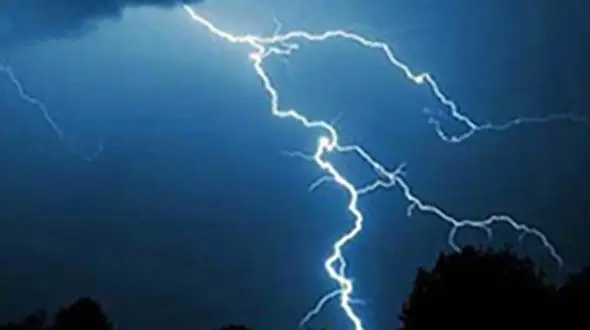 صاعقه چوپان جوان لردگانی را خشک کرد