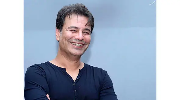 جشن تولد ۵۶ سالگی پیمان قاسم خانی با خاطراتی بسیار بامزه