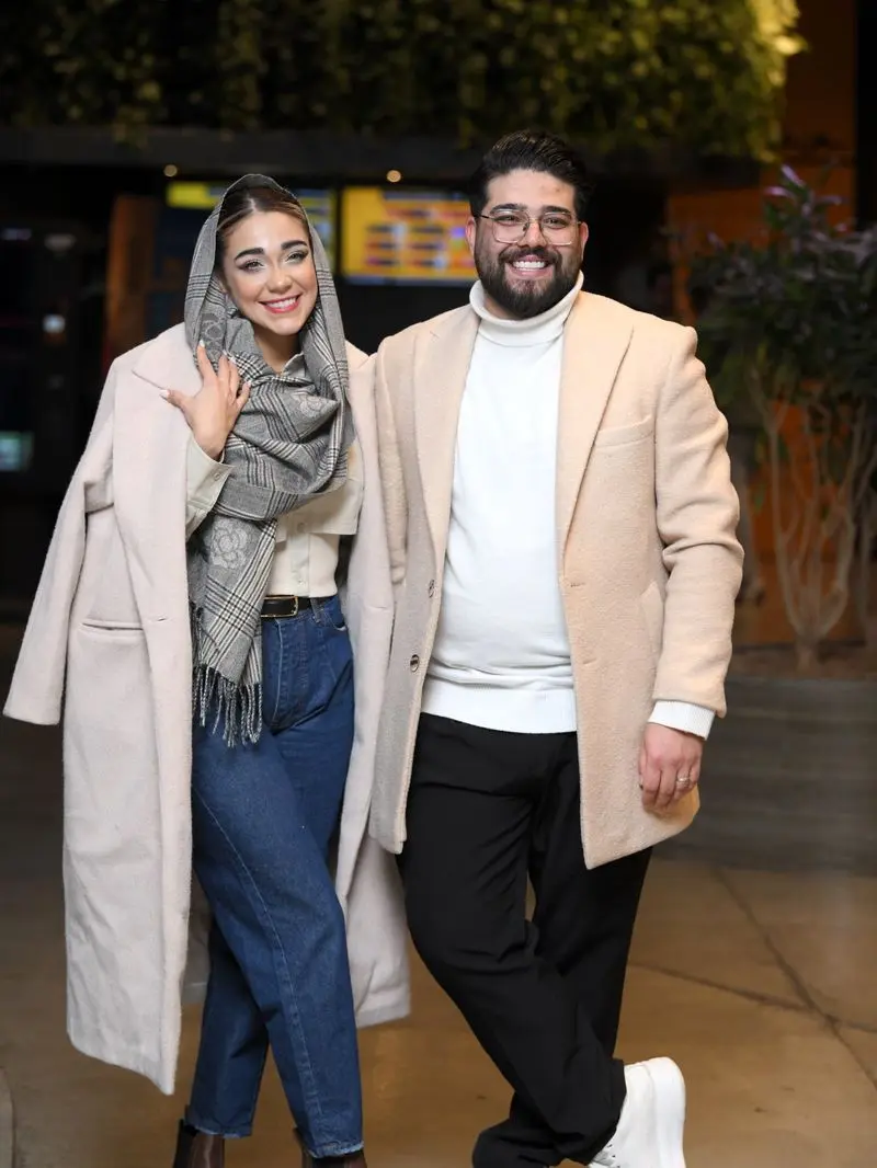 رویا وحدتی (بلاگر و بازیگر) و امین اسدی در اکران مردمی طهران۵۷