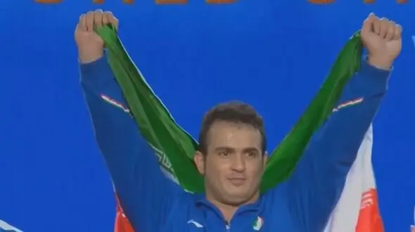 لحظه اهداء مدال طلا یک ضرب سهراب مرادی + فیلم