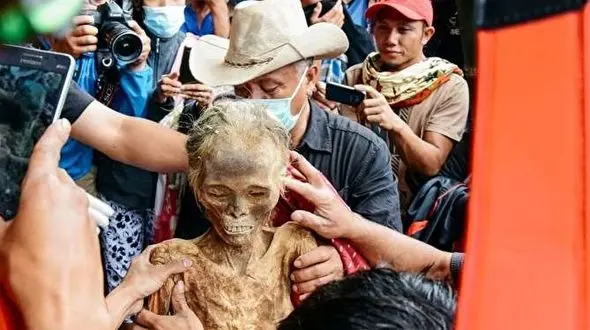 جسد این زن پس از 30 سال سالم است + عکس های باورنکردنی! 
