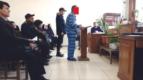 کابوس های وحشتناک این زن تهرانی را رها نمی کند / او شاهد بریده شدن گلوی دو دختر جوانش بود + عکس و فیلم گفتگو