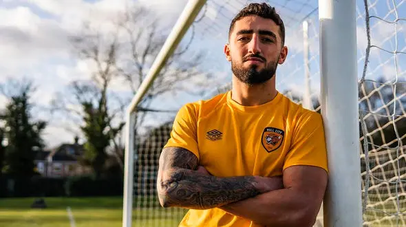 صیادمنش: بازی کردن مقابل تیم‌های بزرگ یک شانس است/ حیف است «سیاوش یزدانی» جام جهانی را از دست بدهد/ به استقلال برمی‌گردم یا نه؟ نمی‌دانم