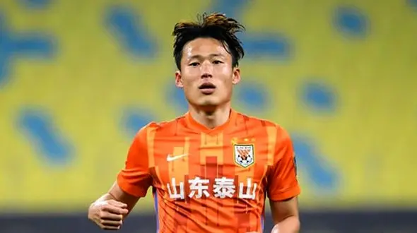 ملی‌پوش فوتبال کره جنوبی در چین بازداشت شد + جزئیات