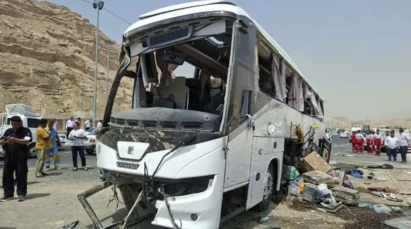 جزئیات واژگونی مرگبار اتوبوس عسلویه ـ کرمانشاه/ 23 نفر کشته و مجروح شدند + عکس