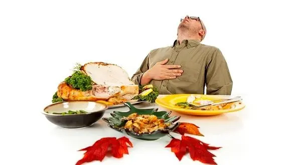 پارگی معده به واسطه غذا خوردن بیش از اندازه