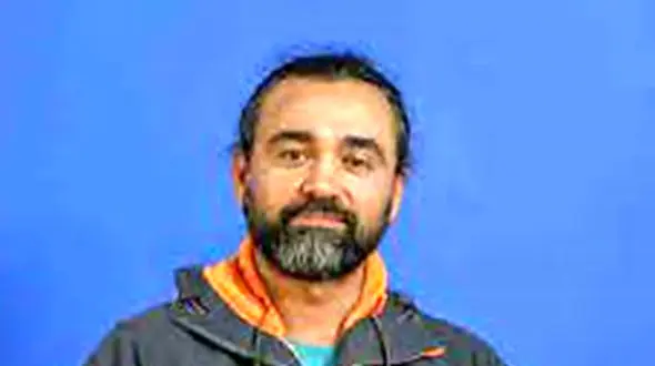  ماجرای کوهنوردی که جان 7 نفر را از مرگ حتمی نجات داد + عکس