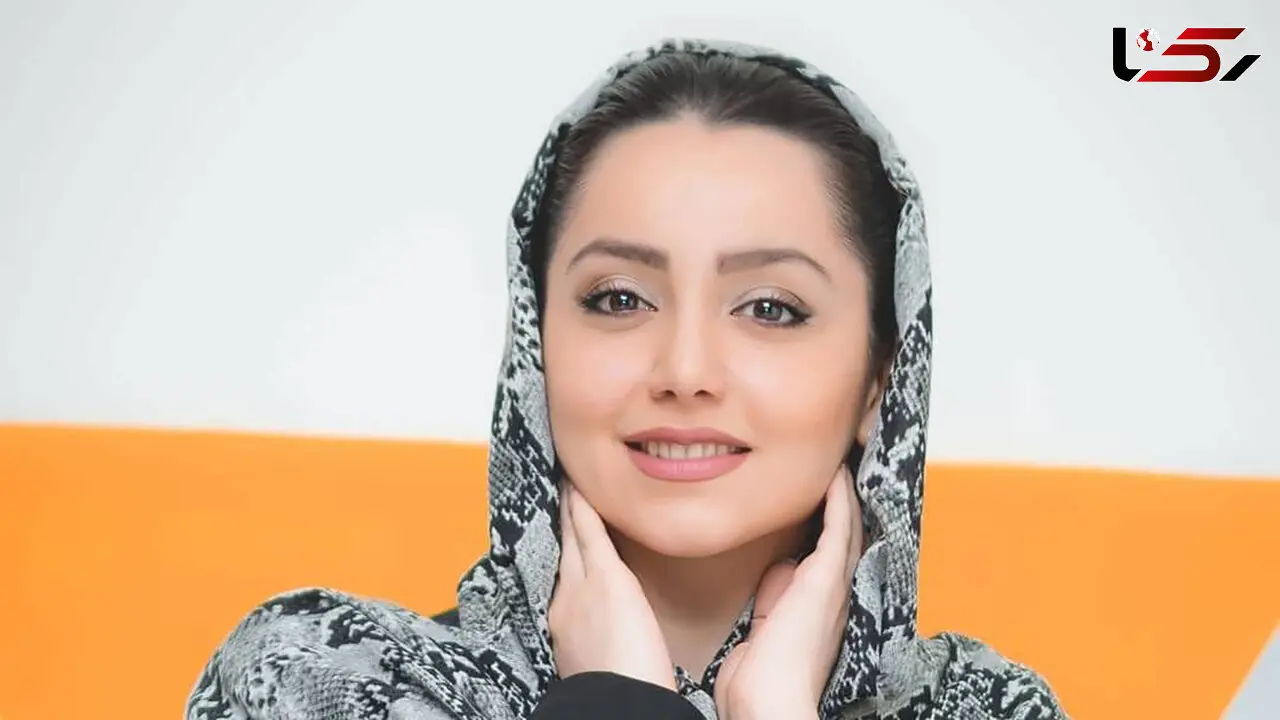  عکس  از نازنین بیاتی با چادر در خیابان