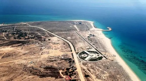 هندورابی، جزیره ای ممنوع ! / طی کردن هفت خوان رستم برای دریافت مجوز ورود به جزیره  + فیلم