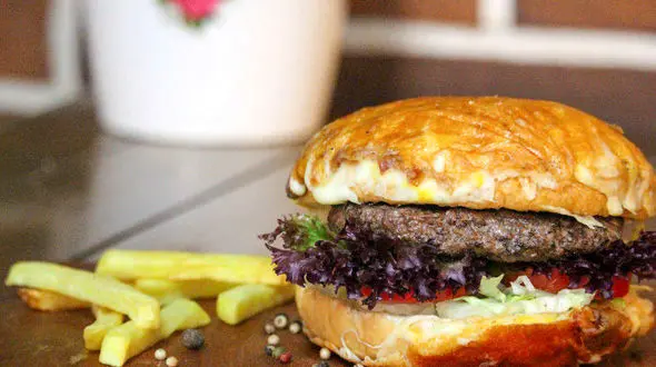 این غذاها را هرگز در هوای گرم نخورید!