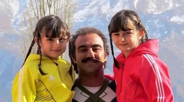ببینید / محسن تنابنده رک و پوست کنده از  سارا نیکا  گفت ! /  چرا دوقلوهای پایتخت حذف شدند ! + فیلم