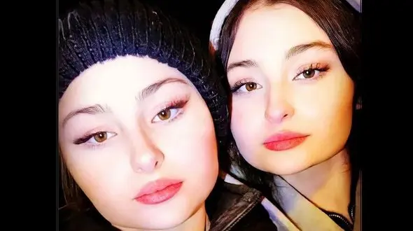 فیلم /  سارا و نیکا بالاخره سکوت را شکستند ! + لایو جدید دوقلوهای رانده شده از پایتخت !