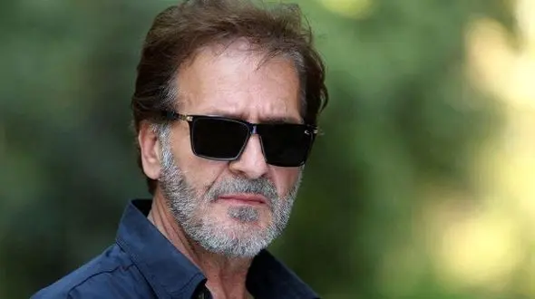 چهره شکسته ابوالفضل پورعرب در ختم مادرش