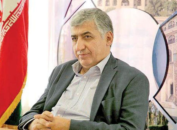 رفیعی: هتل های  2 ستاره کشور پول هتل چهار ستاره را از مردم می گیرند/ دولت کمک کند هزینه سفر کاهش یابد/ صنعت هوانوردی کاملاً مافیایی شده است + فیلم