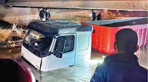 جزئیات مرگ دلخراش مادر جوان و دختر 3 ساله اش / عبور مرگبار از زیر پل + عکس