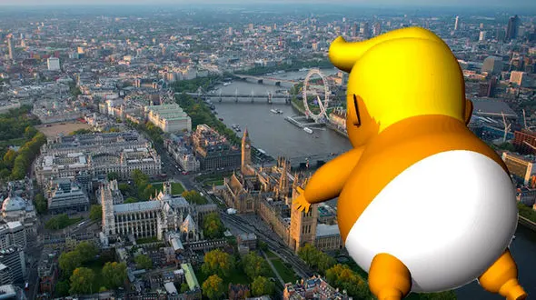  بادکنک تمسخرآمیز ترامپ در لندن به پرواز درمی‌آید + عکس