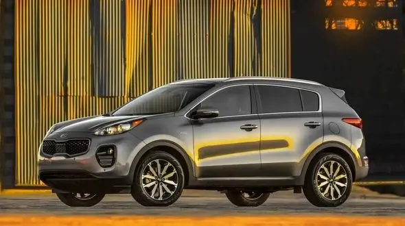 افزایش افسار گسیخته خودروهای وارداتی / کیا اسپورتیج بیش از یک میلیارد تومان گرانتر شد!