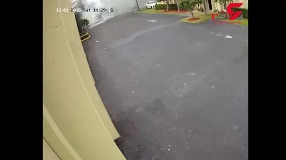 انفجار وحشتناک هواپیما در وسط شهر + فیلم