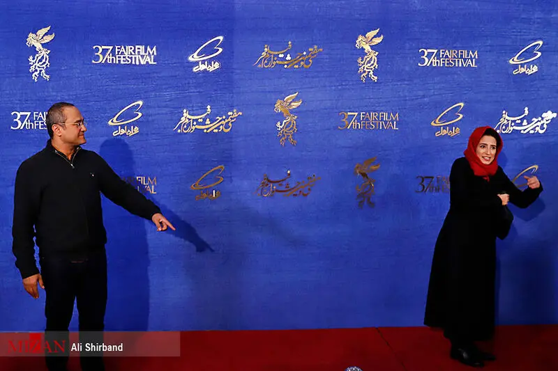 ژست‌های رامبد جوان و نگار جواهریان پیش از نمایش «طلا»