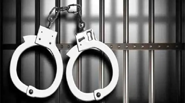 بازداشت 10 مرد مسلح در آبادان / کشف هزاران اسلحه جنگی و شکاری در خوزستان