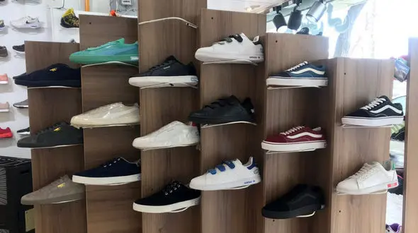 50 مغازه کفش در خیابان باغ سپهسالار پلمب شدند